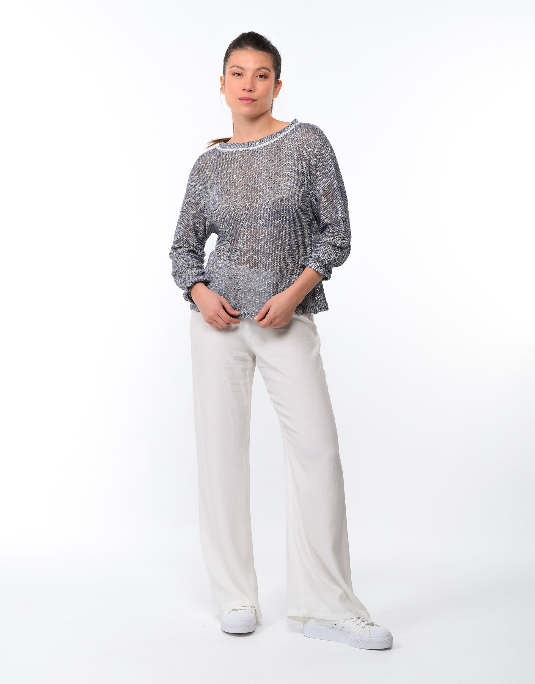 Flowing summer trousers in cotton crepe and white viscose or viscose and lilac silk 